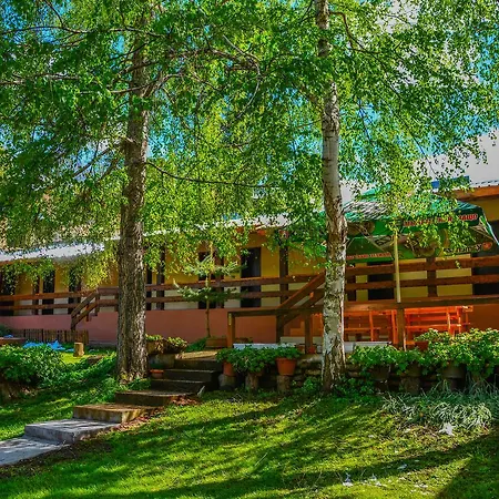 Predel Hut Lodge Ράζλογκ