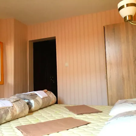 Predel Hut Lodge Ράζλογκ